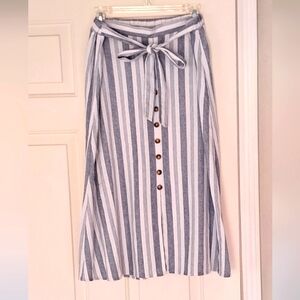 New York Clothing Co midi blue white pull on striped skirt.  Size M.